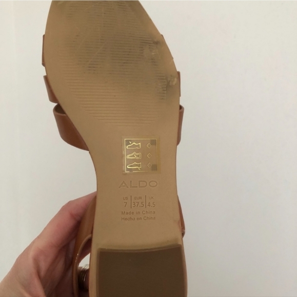 3/50$ ○ ALDO sandal flip flop tan gold nude beige summer 7 - Picture 2 of 2